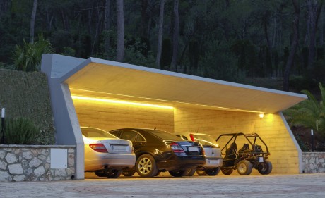 parking integrado en la naturaleza